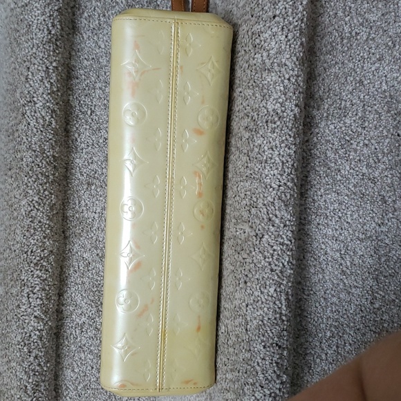 Louis Vuitton Yellow Vernis Roxbury 2 way Authentic - Picture 5 of 13